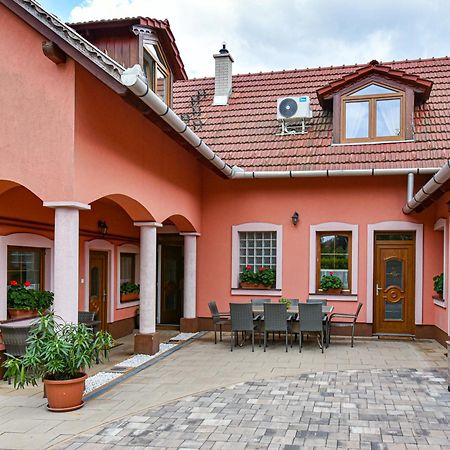 Honfoglalas Vendeghaz Erlau Exterior foto